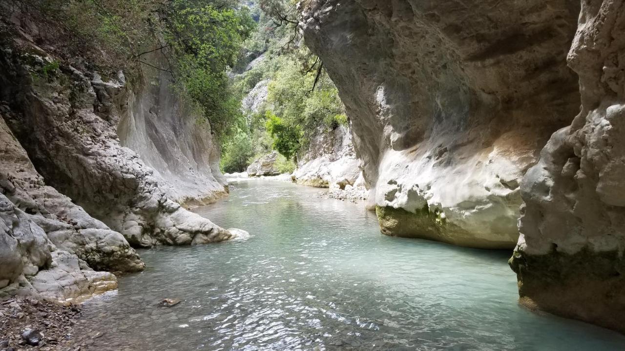 La Fontaine Au Loup Hotel Saint-Maurice-sur-Eygues Ngoại thất bức ảnh